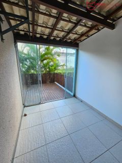 Apartamento reformado 3/4 com garden, nascente e privacidade em Abrantes.