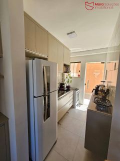 Apartamento térreo 2/4 mobiliado com garden, nascente e infraestrutura completa em Vilas do Atlântico.