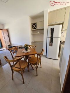 Apartamento térreo 2/4 mobiliado com garden, nascente e infraestrutura completa em Vilas do Atlântico.