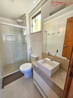 Apartamento térreo 2/4 mobiliado com garden, nascente e infraestrutura completa em Vilas do Atlântico.