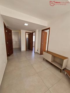 Apartamento 2/4 com cobertura, suíte e excelente localização em Vilas do Atlântico.