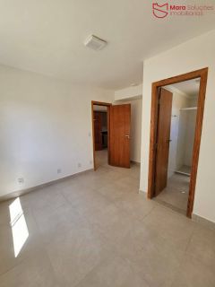 Apartamento 2/4 com cobertura, suíte e excelente localização em Vilas do Atlântico.