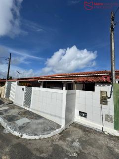 Casa aconchegante 3/4 em condomínio fechado.