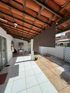 Casa aconchegante 3/4 em condomínio fechado.