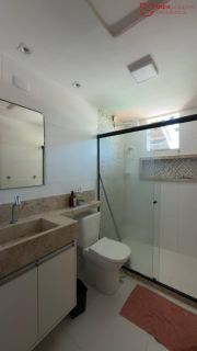 Casa em condomínio, totalmente  planejada , 3/4 em Buraquinho a 2km da praia.