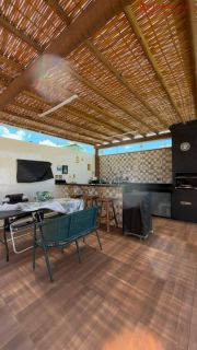 Casa em condomínio, totalmente  planejada , 3/4 em Buraquinho a 2km da praia.