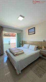 Casa em condomínio, totalmente  planejada , 3/4 em Buraquinho a 2km da praia.