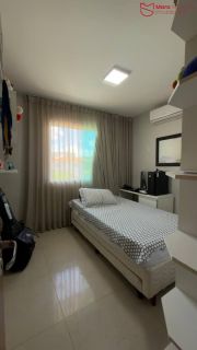 Casa em condomínio, totalmente  planejada , 3/4 em Buraquinho a 2km da praia.