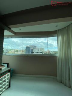 Apartamento no condomínio Atlântico Ville, 2/4 suite e closet, uma moradia que reflete o espírito vibrante de Jardim Armação.