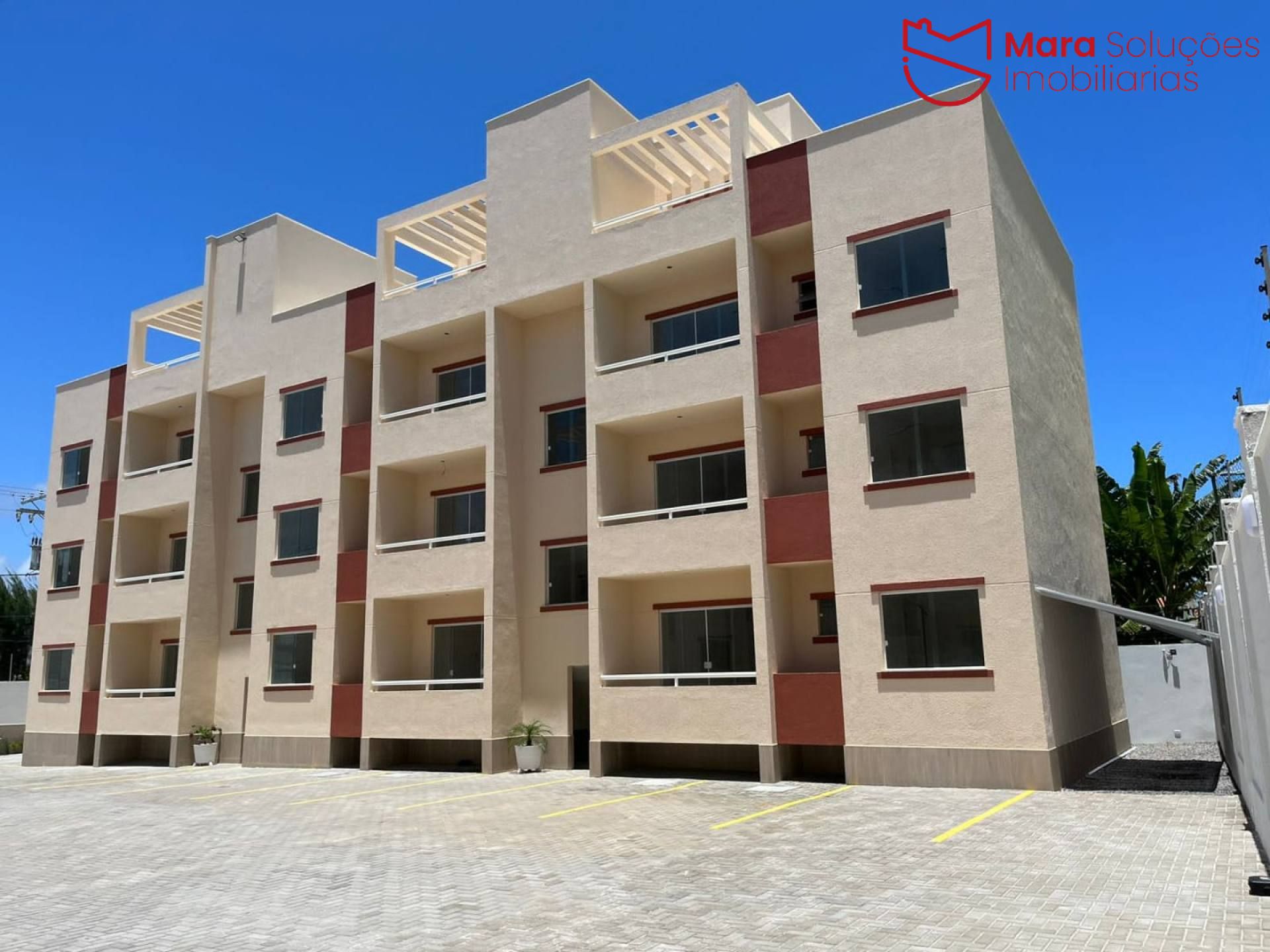 Apartamento 2/4 com suíte e varanda dentro do Foz de Joanes.