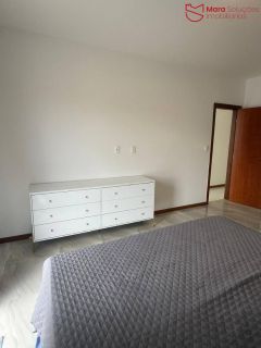 Casa Alto Padrão no Condomínio Parque do Jacuípe com 4 Suítes, Piscina e 270m² em Terreno de 500m².