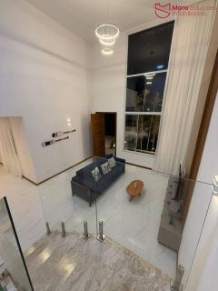 Casa Alto Padrão no Condomínio Parque do Jacuípe com 4 Suítes, Piscina e 270m² em Terreno de 500m².