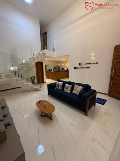 Casa Alto Padrão no Condomínio Parque do Jacuípe com 4 Suítes, Piscina e 270m² em Terreno de 500m².