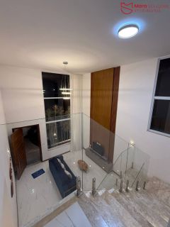 Casa Alto Padrão no Condomínio Parque do Jacuípe com 4 Suítes, Piscina e 270m² em Terreno de 500m².