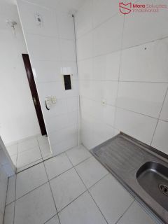 Excelente apartamento de 2 quartos em Itapuã.