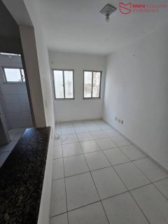 Excelente apartamento de 2 quartos em Itapuã.