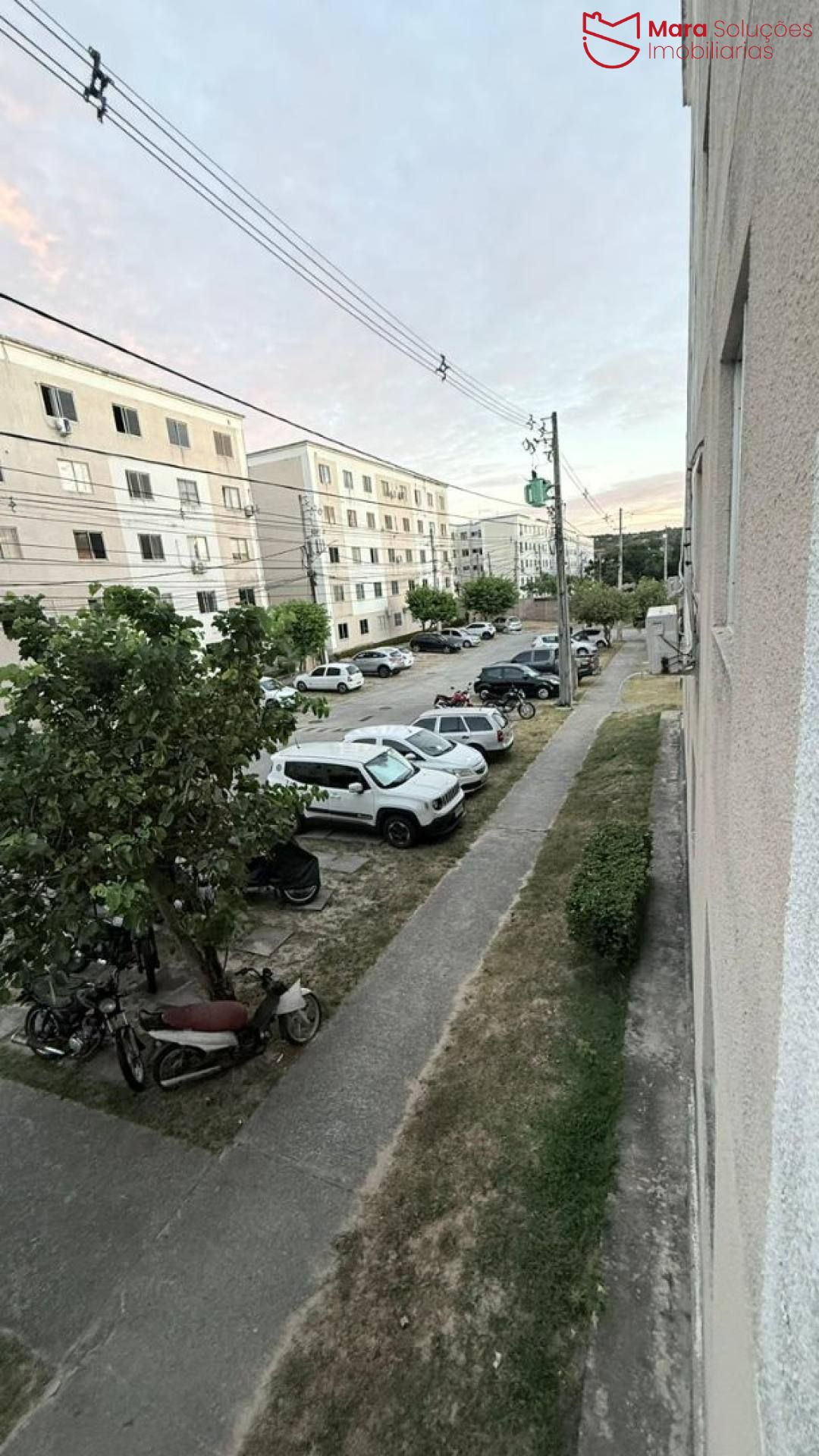 Apartamento 2/4 no cond. mar de Abrantes.