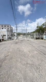 Apartamento 2/4 no cond. mar de Abrantes.