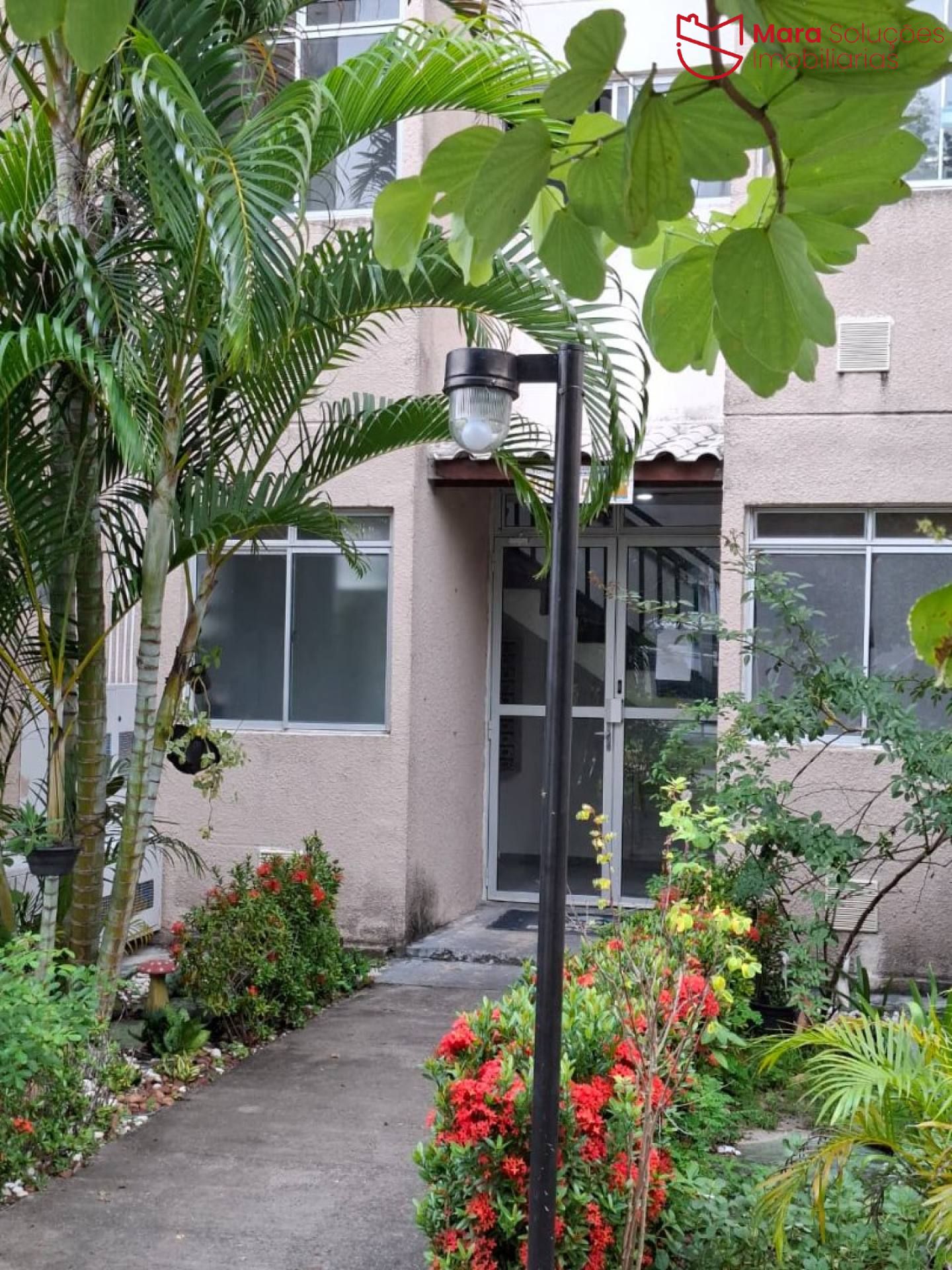 Apartamento 2/4  pronto pra morar em Abrantes.