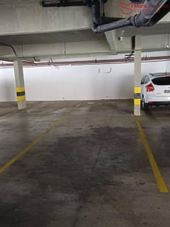 Apartamento a poucos metros da praia com vista mar no Praia do Flamengo – 2/4 com suíte, 68m², todo climatizado, 2 vagas e porteira fechada – pronto para morar!