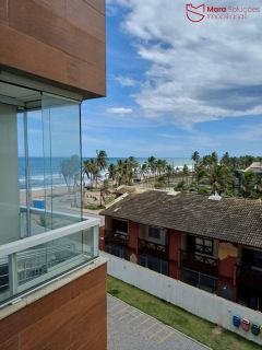 Apartamento a poucos metros da praia com vista mar no Praia do Flamengo – 2/4 com suíte, 68m², todo climatizado, 2 vagas e porteira fechada – pronto para morar!