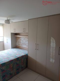 Apartamento a poucos metros da praia com vista mar no Praia do Flamengo – 2/4 com suíte, 68m², todo climatizado, 2 vagas e porteira fechada – pronto para morar!