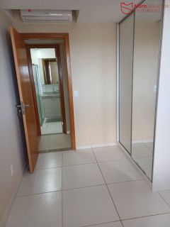 Apartamento a poucos metros da praia com vista mar no Praia do Flamengo – 2/4 com suíte, 68m², todo climatizado, 2 vagas e porteira fechada – pronto para morar!