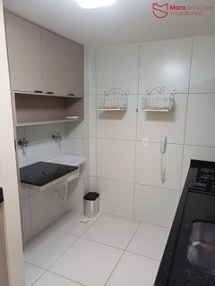 Apartamento a poucos metros da praia com vista mar no Praia do Flamengo – 2/4 com suíte, 68m², todo climatizado, 2 vagas e porteira fechada – pronto para morar!