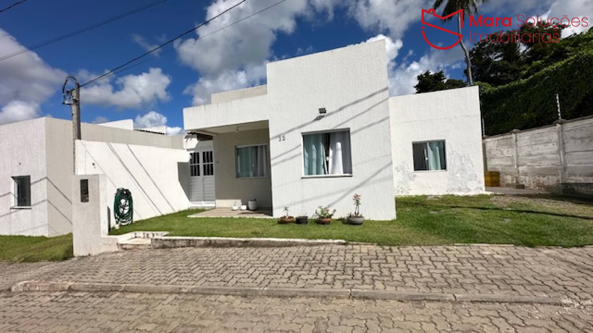 Casa térrea em condomínio fechado | 3/4 com suíte | Nascente | Solar de Abrantes.