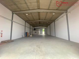 GALPÃO NOVO PARA LOCAÇÃO EM ABRANTES | 380m² | PÉ DIREITO ALTO | EXCELENTE LOCALIZAÇÃO