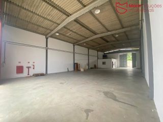 GALPÃO NOVO PARA LOCAÇÃO EM ABRANTES | 380m² | PÉ DIREITO ALTO | EXCELENTE LOCALIZAÇÃO