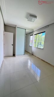 CASA DE ALTO PADRÃO PARA LOCAÇÃO – BURAQUINHO  Exclusividade, conforto e liberdade em uma das melhores regiões de Lauro de Freitas.