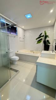 CASA DE ALTO PADRÃO PARA LOCAÇÃO – BURAQUINHO  Exclusividade, conforto e liberdade em uma das melhores regiões de Lauro de Freitas.