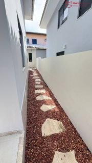 CASA DE ALTO PADRÃO PARA LOCAÇÃO – BURAQUINHO  Exclusividade, conforto e liberdade em uma das melhores regiões de Lauro de Freitas.