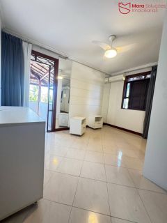 Casa de alto padrão em Vilas do Atlântico – localização privilegiada