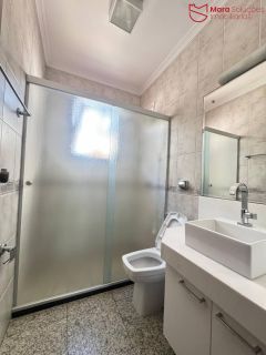 Casa de alto padrão em Vilas do Atlântico – localização privilegiada