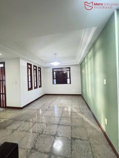 Casa de alto padrão em Vilas do Atlântico – localização privilegiada