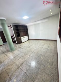 Casa de alto padrão em Vilas do Atlântico – localização privilegiada