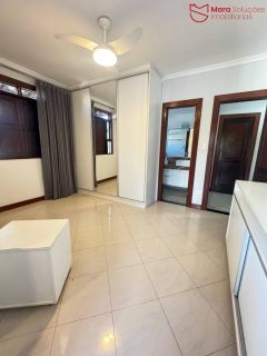 Casa de alto padrão em Vilas do Atlântico – localização privilegiada