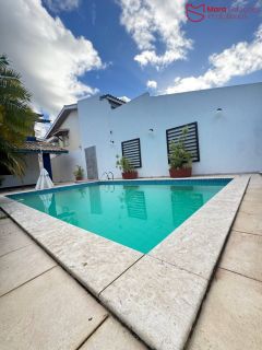 Casa de alto padrão em Vilas do Atlântico – localização privilegiada