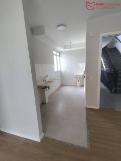 Apartamento Reformado 2/4 no Condomínio Vista do Vale
