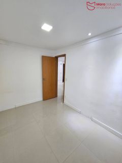 Apartamento 2/4 com planejados e porcelanato para aluguel no Parque Solar das Palmeiras.