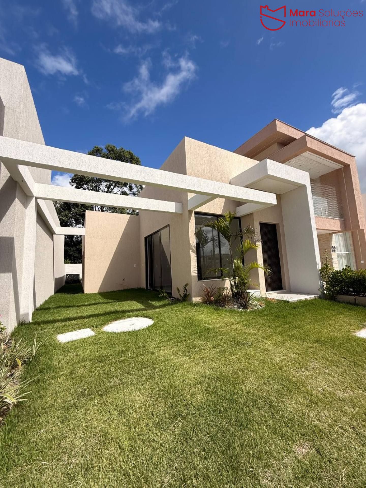 Casa térrea à venda no Condomínio Vila Florença, em Abrantes.