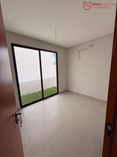 Casa térrea à venda no Condomínio Vila Florença, em Abrantes.