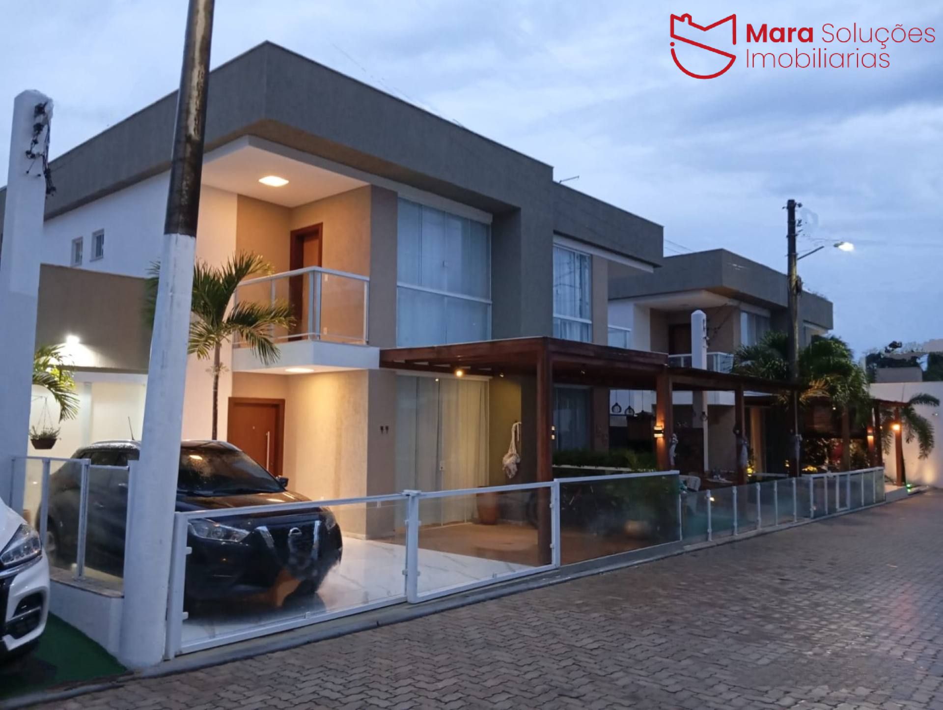 Casa 4/4 com 3 suítes e armários planejados no Residencial Atlantis
