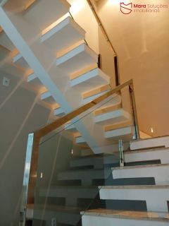 Casa 4/4 com 3 suítes e armários planejados no Residencial Atlantis