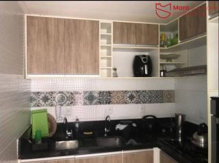 Casa Triplex em Condomínio em Ipitanga