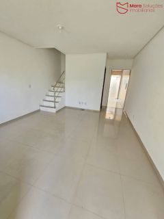 Casa à Venda | 2 Suítes a 300m da Praia de Ipitanga