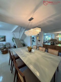 Casa á venda com 4/4 em Buraquinho | Churrasqueira | SPA | Energia solar.