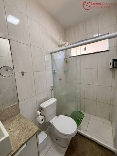 Casa á venda com 4/4 em Buraquinho | Churrasqueira | SPA | Energia solar.